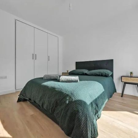 Deluxe 1 Bed In Colindale Wembley With Freewifitv Apartment London Luaran gambar